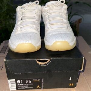 Jordan Kids Sneakers - Cream and Gold